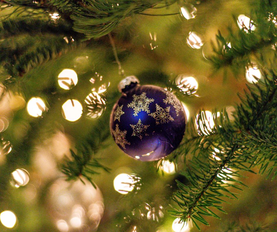 Christmas Simmer Pot Tree decoration to denote Christmas